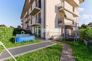 APPARTAMENTO DI TRE LOCALI CON AMPIO GIARDINO