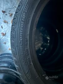 Gomme 215/45 R17