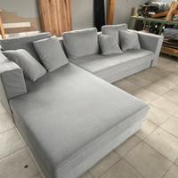 Divano con chaise lounge