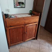 mobile in legno massello