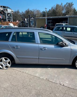 RICAMBI AUTO OPEL ASTRA H SW 2007