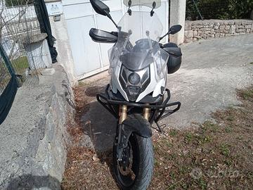 CFMOTO 650 MT