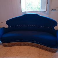 Divano più poltrone e poggia piedi vintage 