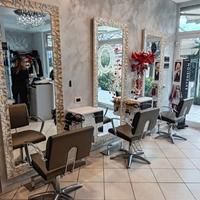 Arredamento negozio parrucchiere - Cecina (Li)