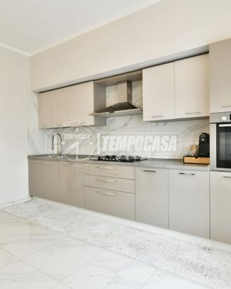 APPARTAMENTO RISTRUTTURATO 3 CAMERE VICINO AL MAR