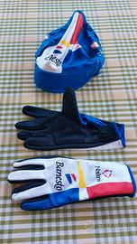 Guanti e cappellino bici invernali