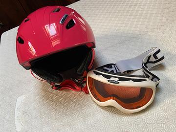 Casco e occhiali da sci