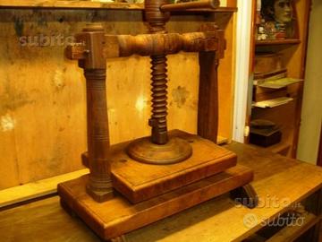 Antica pressa in legno 864