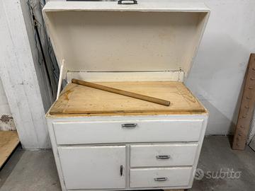 Madia  anni 60 da restaurare