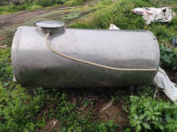 Serbatoio acqua in acciaio 