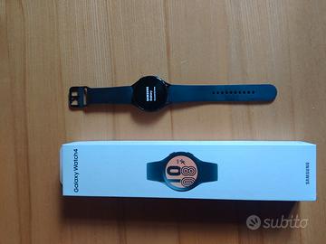 Samsung watch4 usato poco e niente