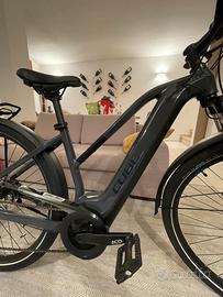 E bike CUBE