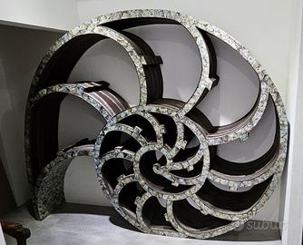 Scaffale in madreperla