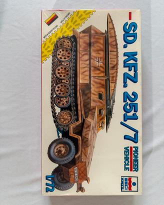 ESCI - SD.KFZ.251/7. Scala 1/72 art.8343