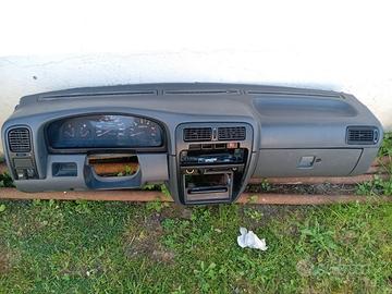 Cruscotto nissan king cab d21