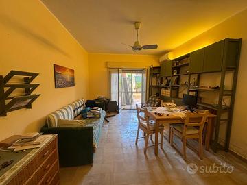 Appartamento pianterreno+ampio terrazzo +posto aut