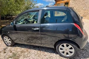 Lancia Y tre porte