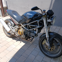 Ducati monster 900