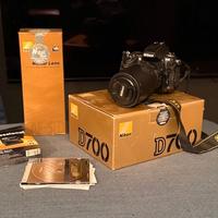 Corredo  Nikon D700 come nuovo - solo 6300 scatti