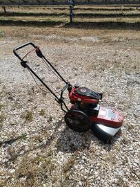 Decespugliatore a ruote