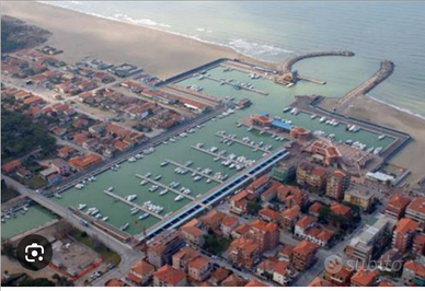 Posto barca 10m + auto coperto Marina di Grosseto