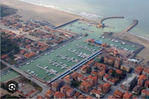 Posto barca 10m + auto coperto Marina di Grosseto