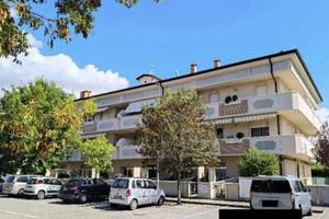 Immobile in asta di 113 m² con 2 locali e box auto