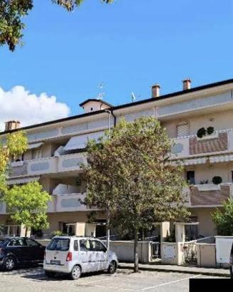 Immobile in asta di 113 m² con 2 locali e box auto