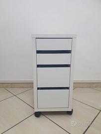 Cassettiera con rotelle