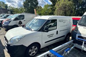 FURGONE FIAT DOBLO DA RIPARARE