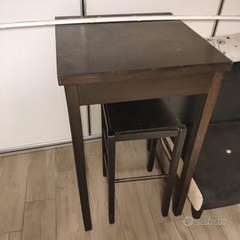 tavoli e sgabelli legno massiccio tipo "pub"