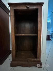 Comodino alto indiano originale