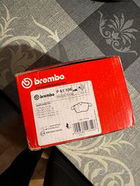Pastiglie freni anteriori Brembo P-61-106