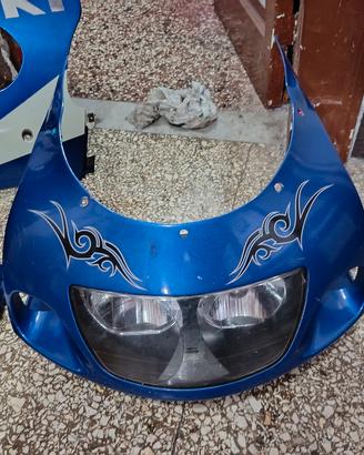 carenature e faro moto gsxr600 