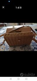Borsa piccola in paglia e finta pelle
