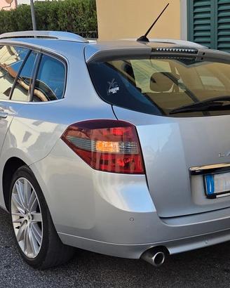 Laguna Sportour serie III 4control