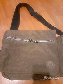 Borsa Kipling con tracolla nera