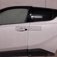 Toyota Ch R porte sportelli disponibile