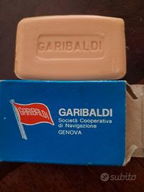 Scatola e saponetta Garibaldi, originali