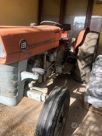 Trattore Massey Ferguson 135 special