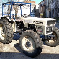 Trattore agricolo Lamborghini R240DT