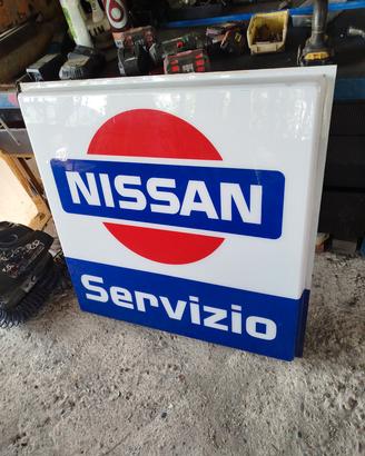 insegna Nissan 