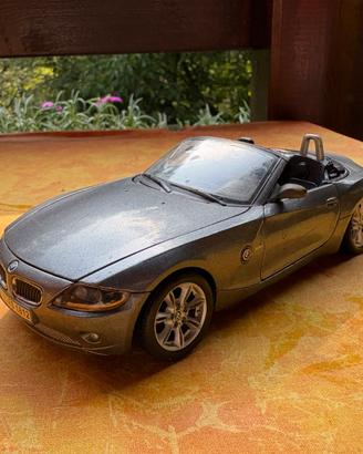 BMW Z4 1/24 Maisto