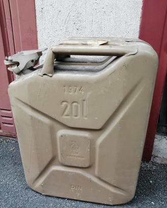 TANICA MILITARE 