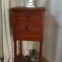 Elegante comodino/mobiletto primo '900