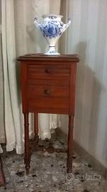 Elegante comodino/mobiletto primo '900