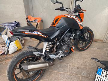 KTM duke 125