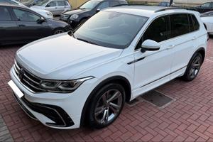 Volkswagen Tiguan 2.0 TDI 150 CV SCR DSG R-Line