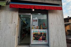 Negozio frutta e verdura alimentare e non alimenta