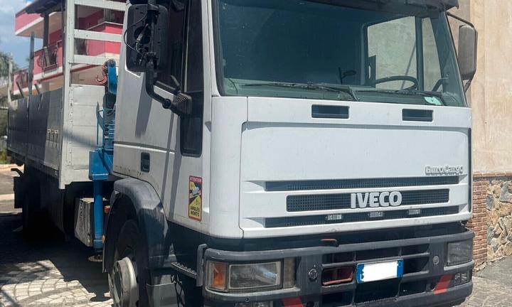 Iveco EUROCARGO 150e18 cassone fisso + gru Pm SERI